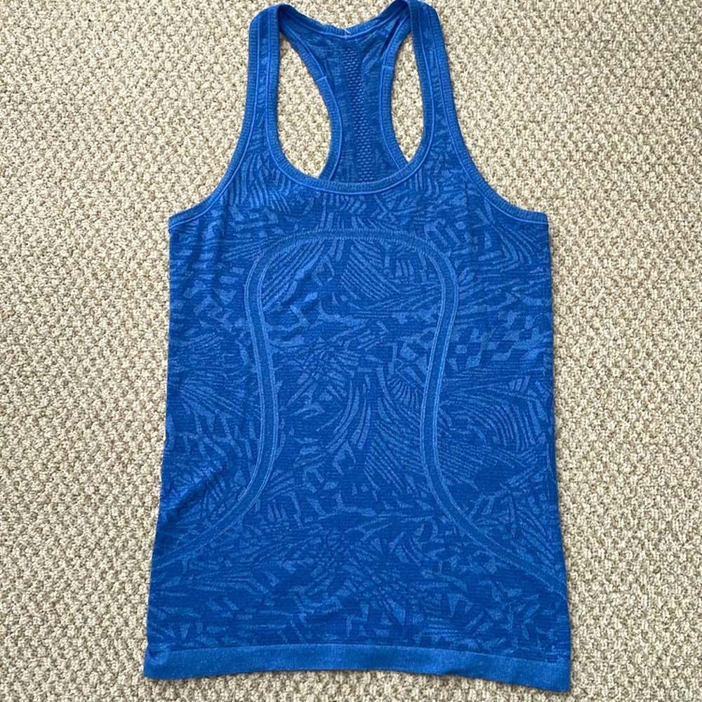 Lululemon🍋 tank~ Size 6
